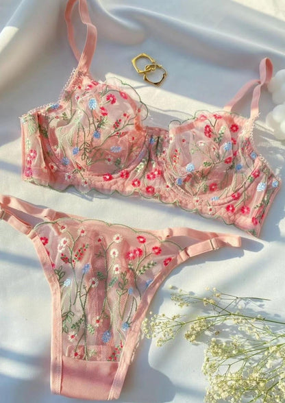 Wildflowers From My Backyard  | Underwired Lingerie Set