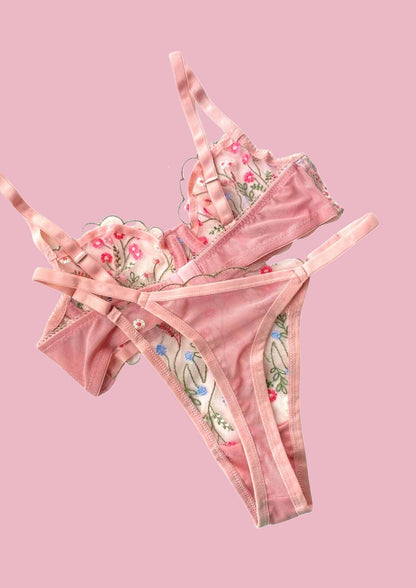 Wildflowers From My Backyard  | Underwired Lingerie Set